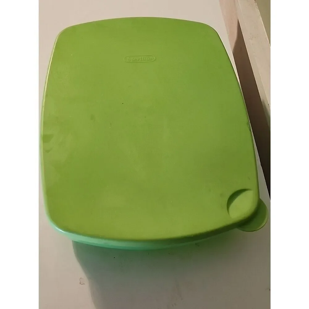 Sterlite Green Egg Tray with Lid
